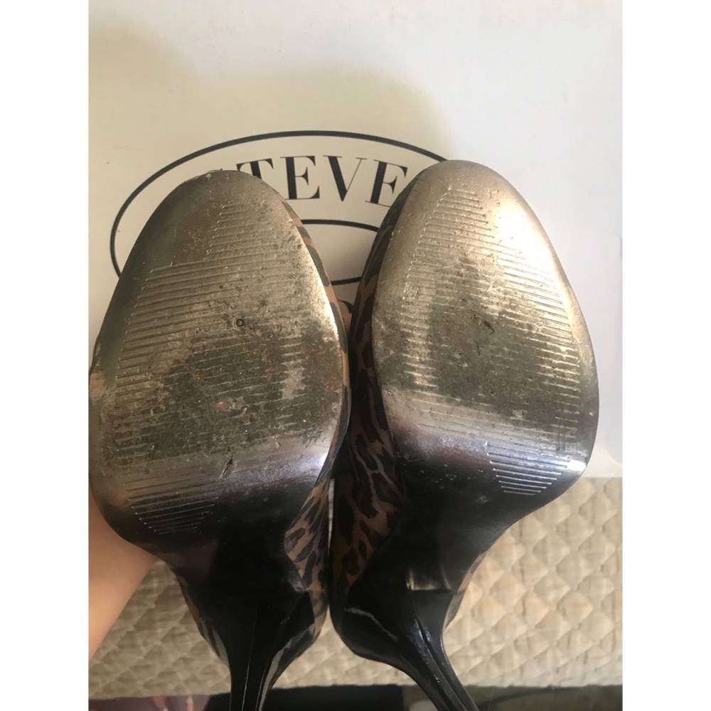 Steve Madden | Toppazz Leopard Heels - Picture 6 of 6
